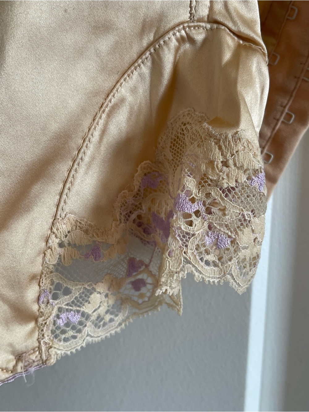 Vintage Roberto Cavalli Champagne Corset Bustier w Purple Lace - Picture 3 of 12